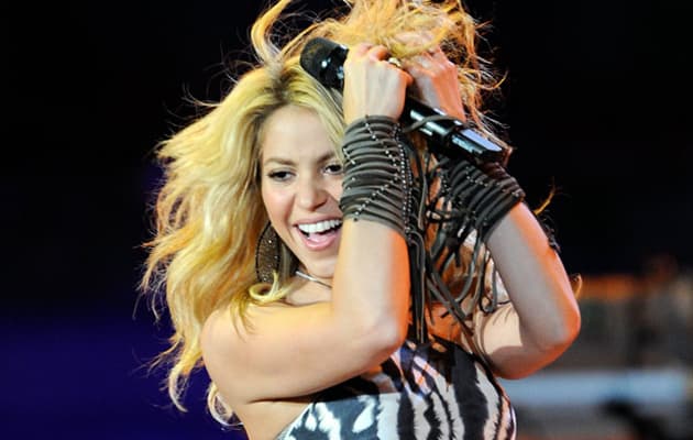 Shakira publica selfie sem make e comemora aniversário de 39 anos