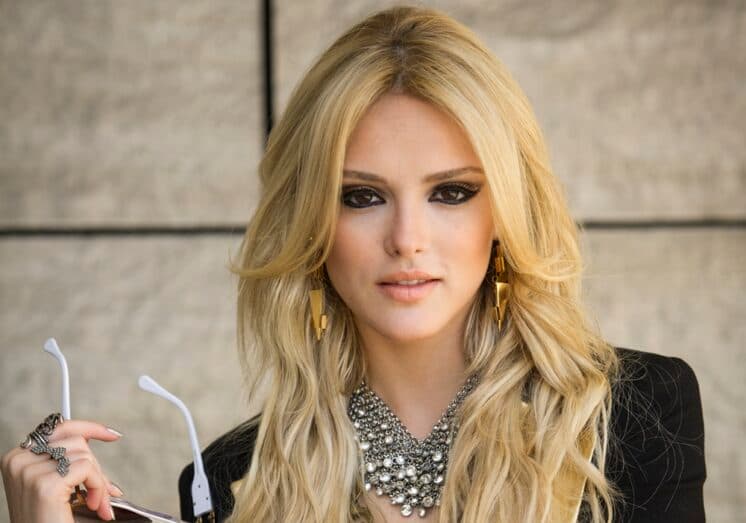 Isabelle Drummond grava nova novela na Argentina e diz que não se preocupa com desgaste