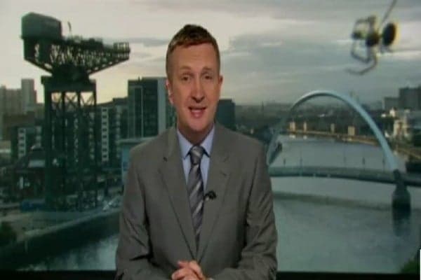 Aranha aparece em noticiário da BBC e público se surpreende