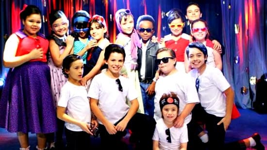 SBT pode produzir filme inspirado na novela "Carrossel"