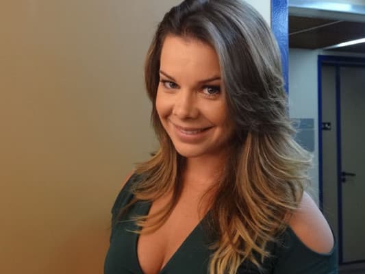 Fernanda Souza entra para equipe do "The Voice Brasil" 