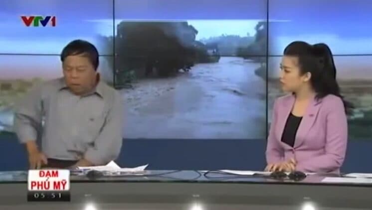 Vídeo da Hora: Veja o que esse homem fez durante o telejornal