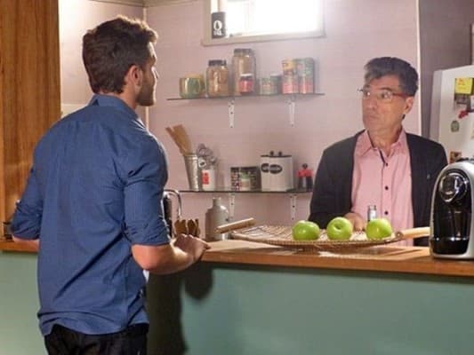 "Império": Leonardo enfrenta Téo Pereira e diz que não irá entregar provas contra Cláudio Bolgari