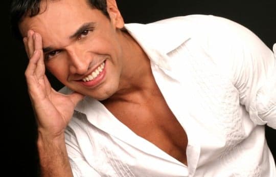 Autor trabalha em novela mesmo sem aprovação da Globo