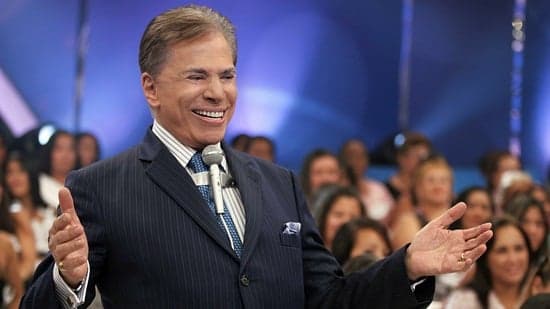 O novo e pior microfone de Silvio Santos é um grande erro