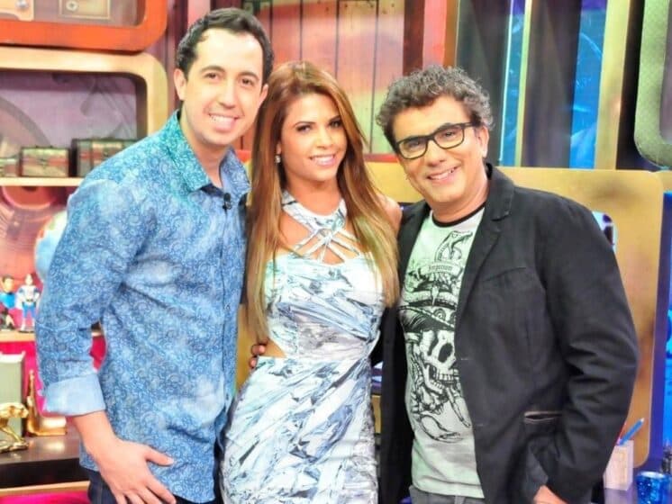Apresentador do “Muito Show” é dispensado e elenco vive impasse na emissora