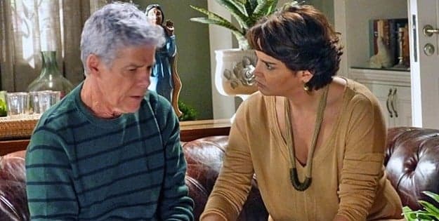 'Império': Beatriz revela a Claudio que arrumou um namorado