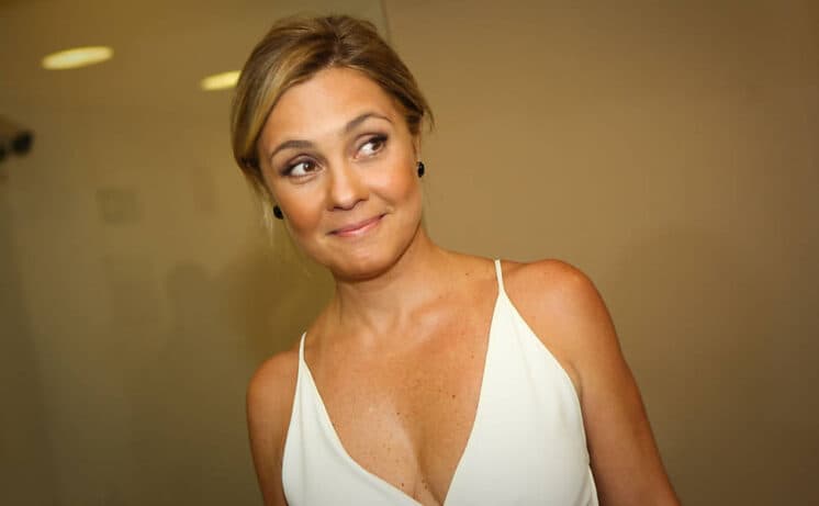 "Cuido do meu corpo como se fosse o de uma atleta", afirma Adriane Esteves