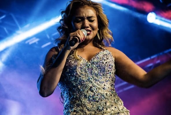 Gaby Amarantos tem ataque de estrelismo e não consegue público suficiente em show