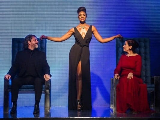 ‘‘Império’’: Juju arrasa como modelo em desfile de joias 