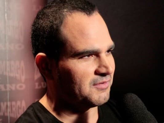Após imitar personagem em "Império", Luciano Camargo causa polêmica na internet