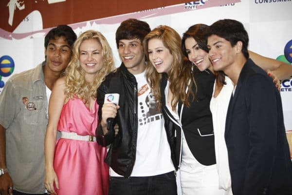Fim da linha, Record elimina todos os Rebeldes de suas novelas e séries
