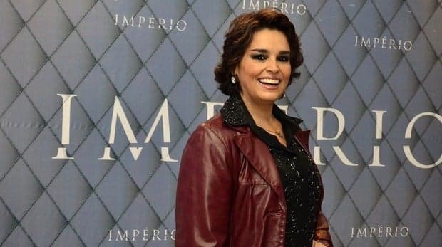 Suzy Rêgo muda o visual para volta à TV; veja