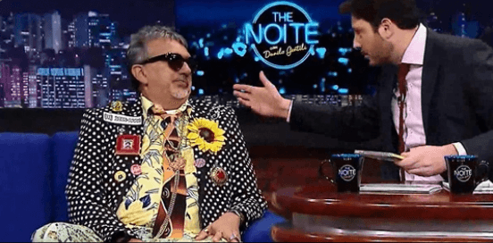 Danilo Gentili comemora liderança de audiência do seu programa no SBT