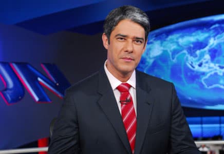 William Bonner publica imagem antiga de Fátima Bernardes com os trigêmeos; veja a foto