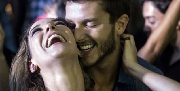 Leonardo e Xana viram 'héteros', e Aguinaldo Silva é criticado por 'cura gay' em "Império"