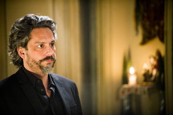 "Império": José Alfredo deixará a prisão e irá reencontrar a família