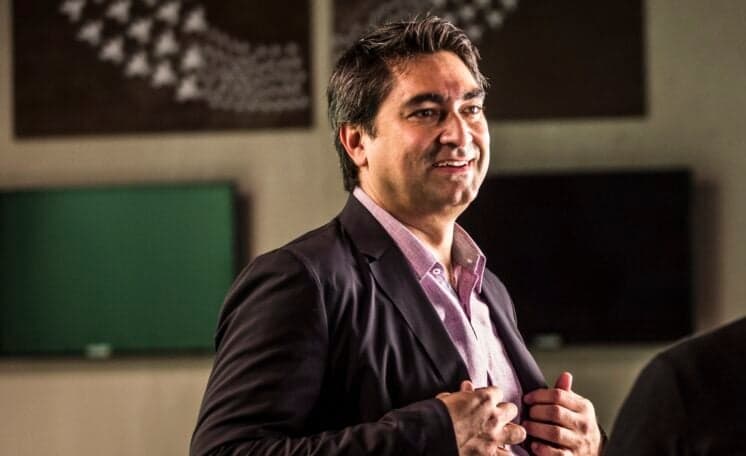 Zeca Camargo é massacrado na web após comentário infeliz sobre morte de cantor sertanejo