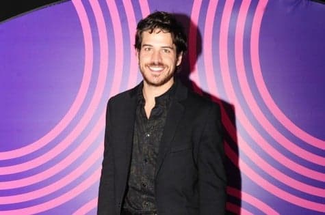 Marco Pigossi será protagonista da novela de João Emanuel Carneiro