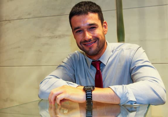 Sem contrato com a Globo, Sergio Marone acerta com a Record