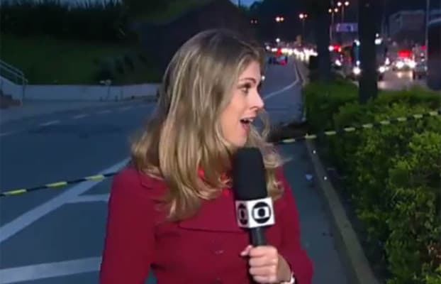 Equipe de telejornal da Globo flagra acidente ao vivo e repórter toma um susto