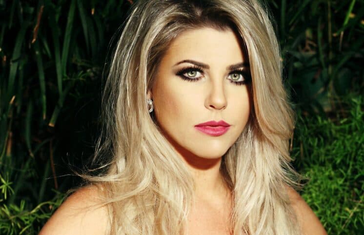 Íris Stefanelli exige programa nas manhãs da RedeTV! e ameaça sair do canal