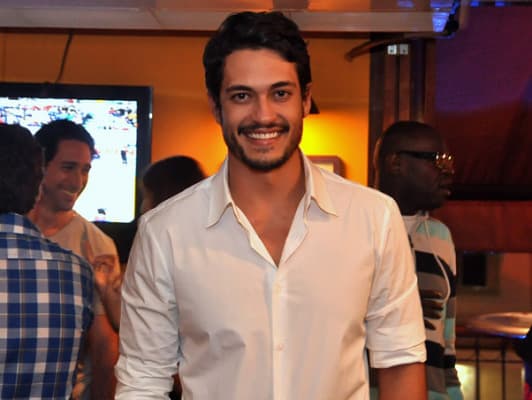 Raphael Viana vai interpretar um personal trainer em "Império"
