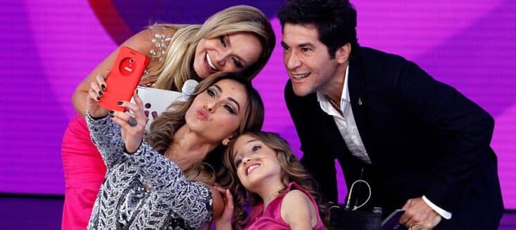 Sabrina da Record, Daniel da Globo e Eliana do SBT marcam presença no palco do "Teleton"; confira!