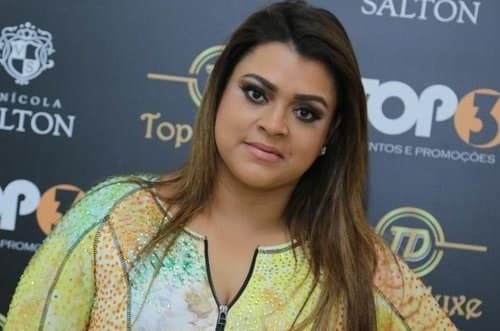 Preta Gil evita encontro com Valesca Popozuda em evento