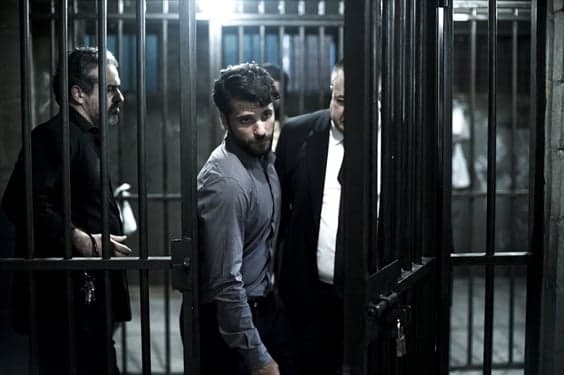 Globo estuda se fará segunda temporada de "Dupla Identidade"