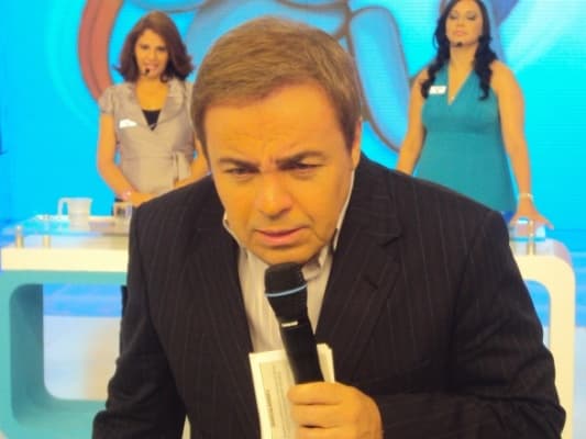Comando da Record veta quadro do programa do Gugu