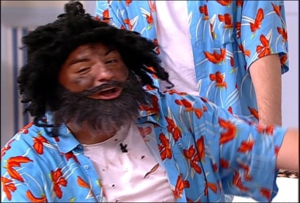 Carlinhos Silva, o Mendigo do Pânico, fala sobre prisão decretada pela Justiça e revela seu paradeiro