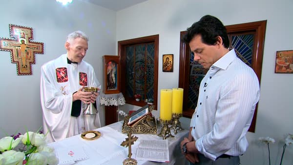 "Domingo Legal" fecha na vice, mas vê Record e Globo na liderança
