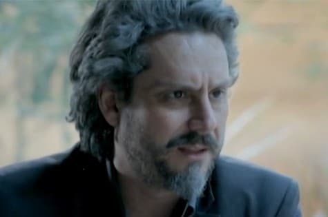 Enterrado vivo, José Alfredo por pouco não morrerá na novela "Império"