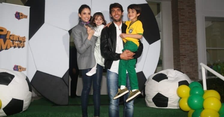 Termina o casamento entre o jogador Kaká e Carol Celico