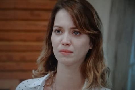 Descubra quem pode ser a mãe de Laura em "Alto Astral"