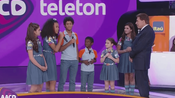 Atriz de "Chiquititas" fala sobre suposto racismo de Silvio Santos