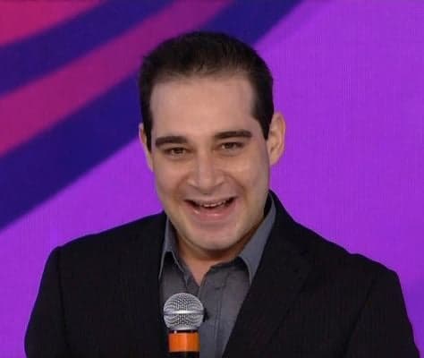 SBT contrata o apresentador do "Intervenção Web", Roger Turchetti