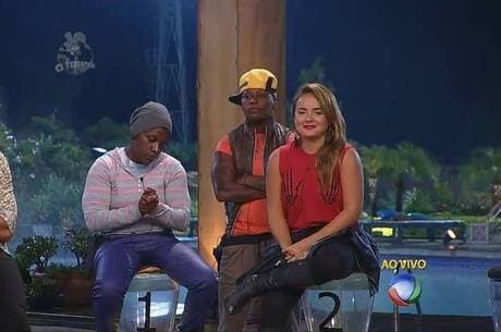 "A Fazenda 7": Pepê e Neném versus Mc Bruninha; quem deve continuar no programa? 