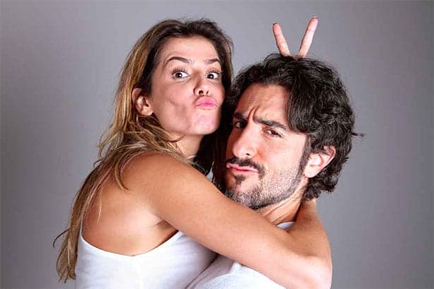 Deborah Secco justifica que química com Marcos Mion originou as suspeitas de envolvimento