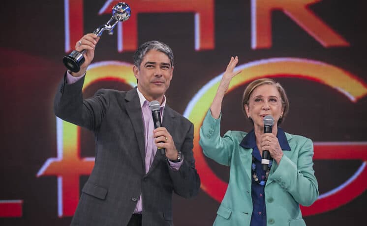 Em premiação, William Bonner fala sobre intolerância política na internet