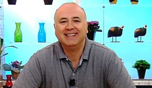 Daniel Bork demite Julio Cruz por corrigir receitas