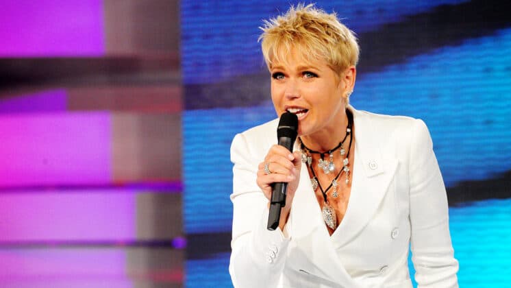 Após Record confirmar negociação, Globo convoca Xuxa às pressas