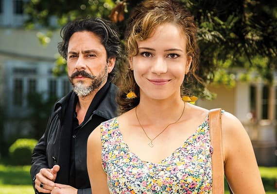 "Império": José Alfredo revela a Cristina que é o seu pai biológico