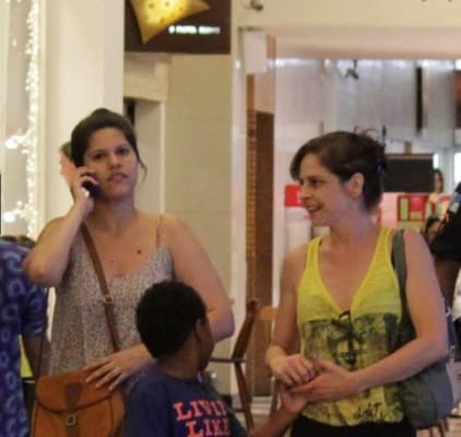Após ser tirada de "Império" por problemas de saúde, Drica Moraes é vista passeando em shopping