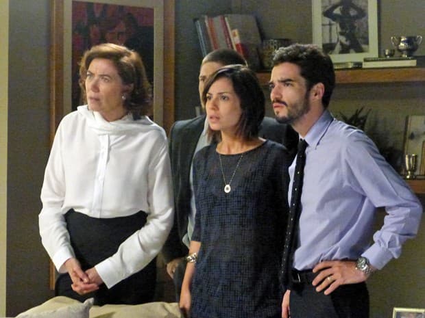 "Império": Cristina se torna a nova presidente da empresa de José Alfredo e revolta família