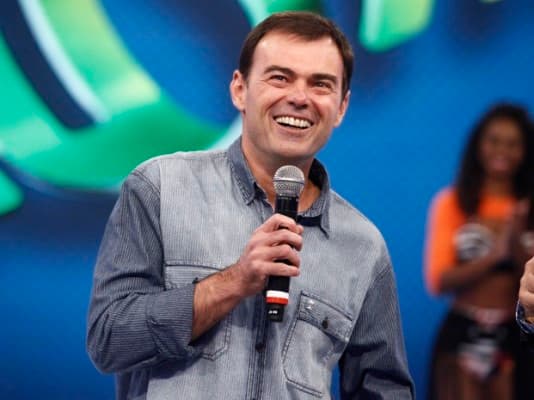 Após 30 anos de cobertura esportiva, Tino Marcos vai dar uma pausa na carreira