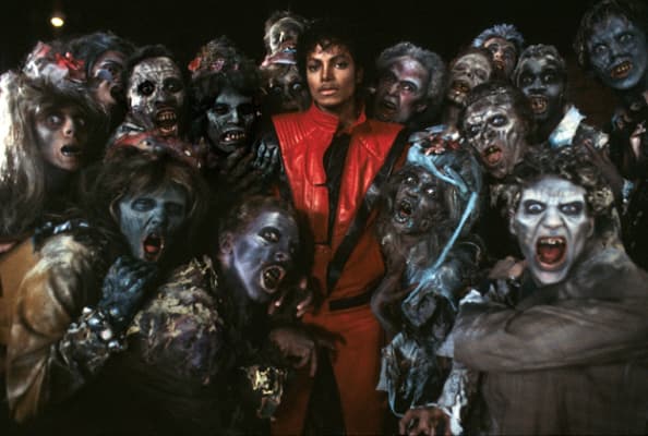 Em 1982, Michael Jackson lança o álbum "Thriller", o disco mais vendido da história