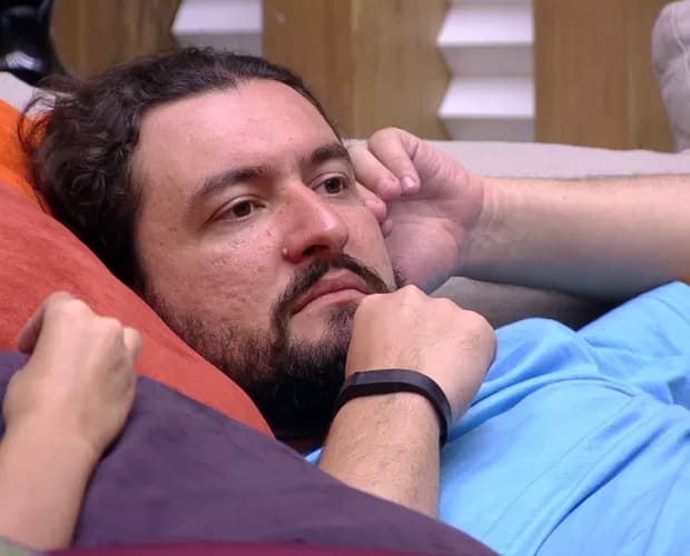 "BBB15": "Espero que ninguém enlouqueça", afirma Marco sobre o confinamento