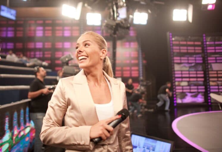 Sem sucesso na TV, Adriane Galisteu cria programa no YouTube
